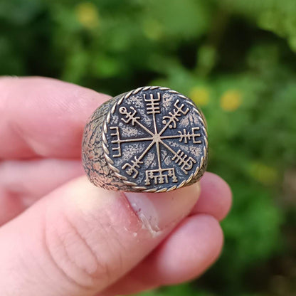 Vegvisir ring Viking compass