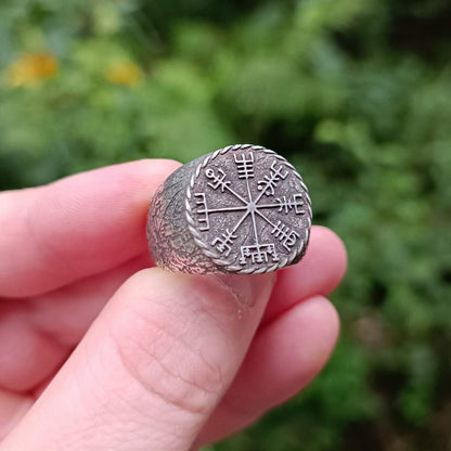 Vegvisir ring Viking compass