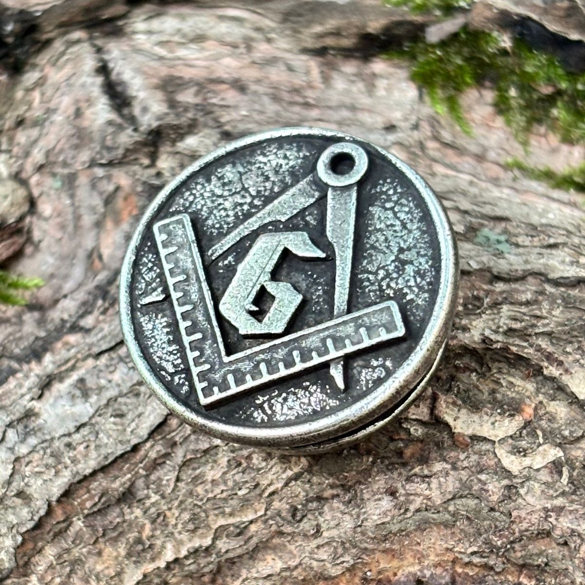 Masonic Eye paracord bead