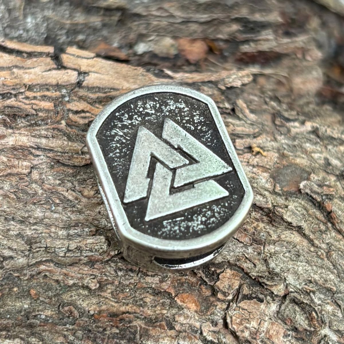 Valknut Norse paracord bead