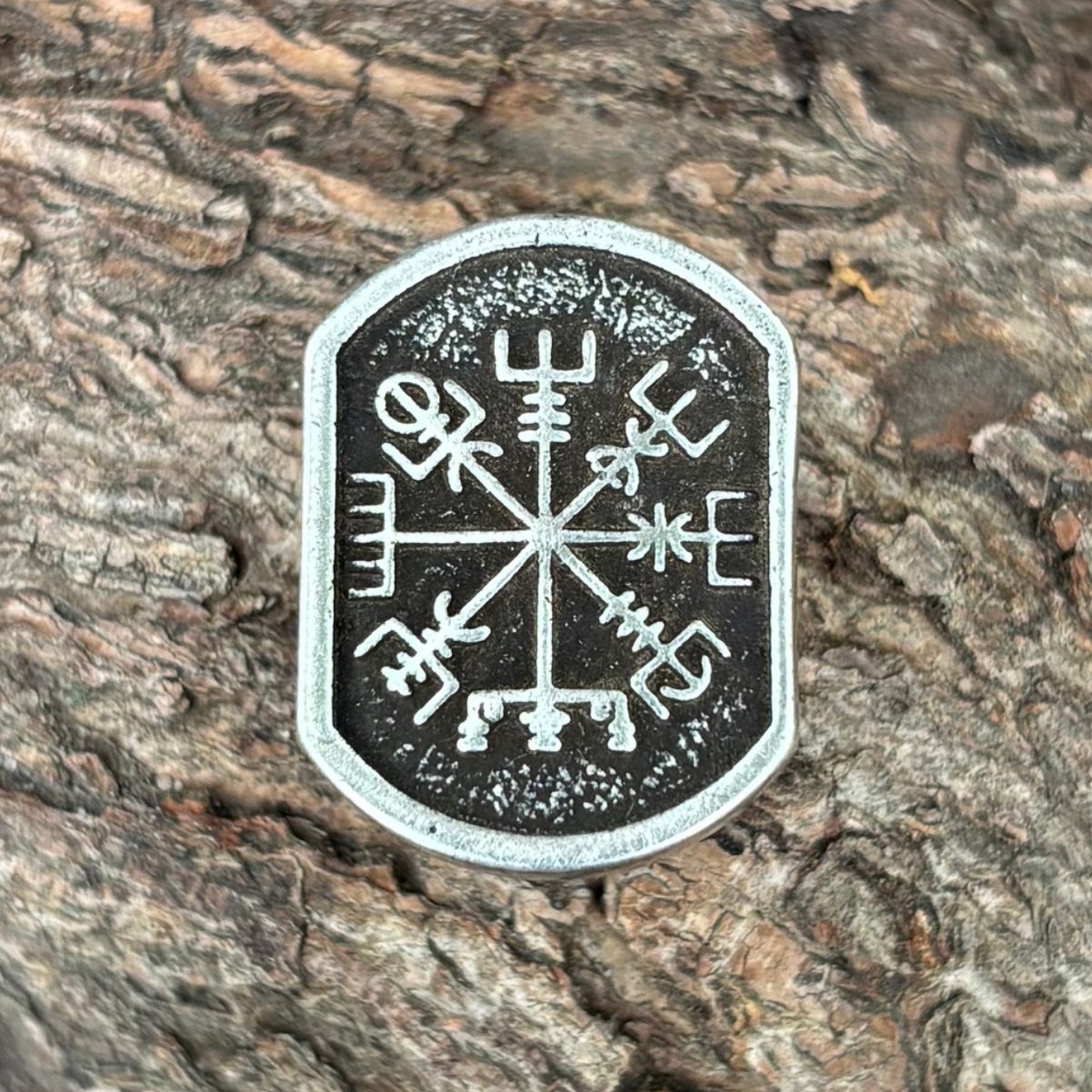 Vegvisir Runic Compass paracord bead
