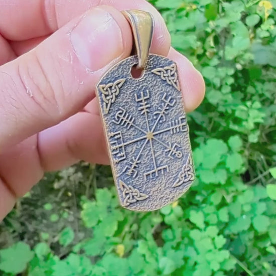 Vegvisir dara knot pendant