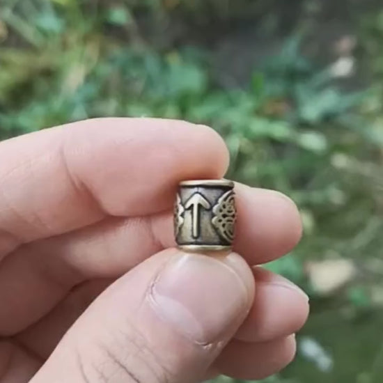 Tiwaz rune bead