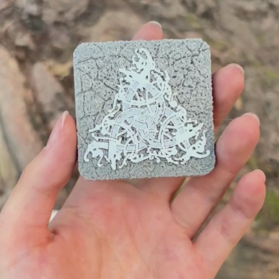 Valknut Ringerike ornament magnet