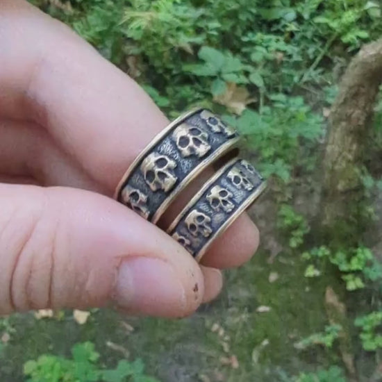 Skull band ring