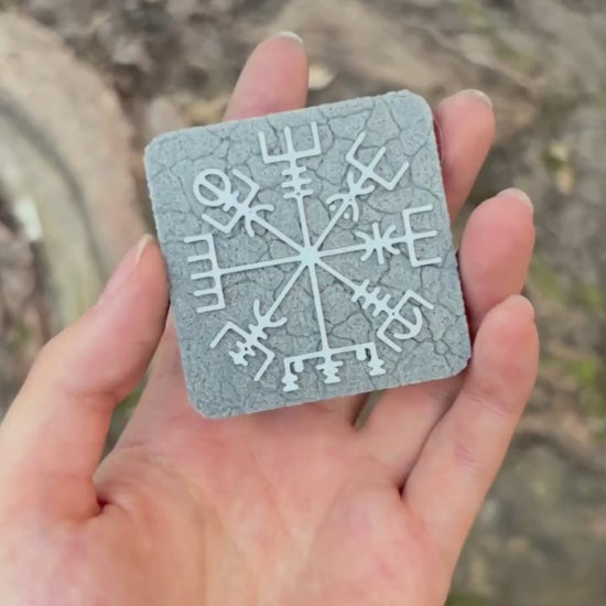Vegvisir magnet