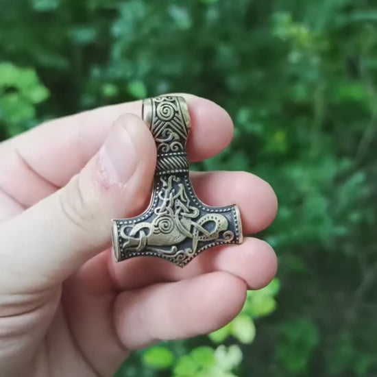 Mammen style Mjolnir pendant