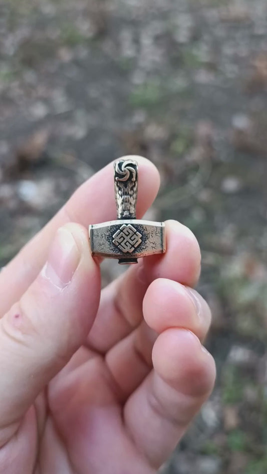 Svarozhich hammer pendant