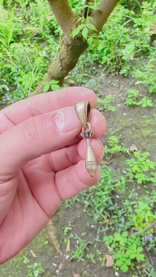 Mine pendant
