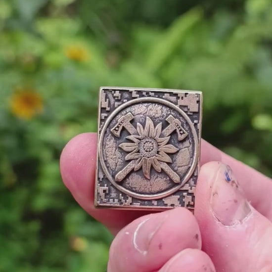 Ukrainian Mountain Infantry Molle clip