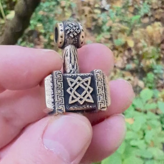 Svarog hammer pendant