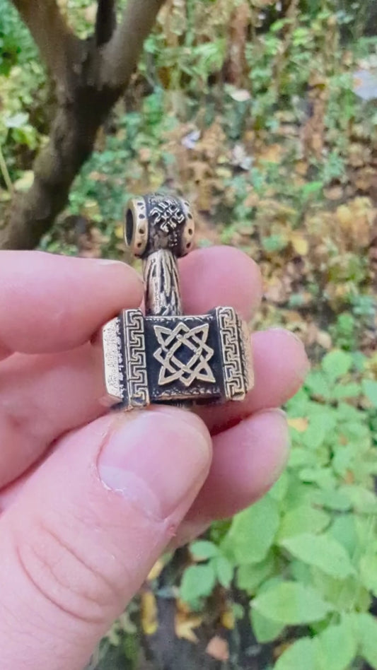 Svarog hammer pendant