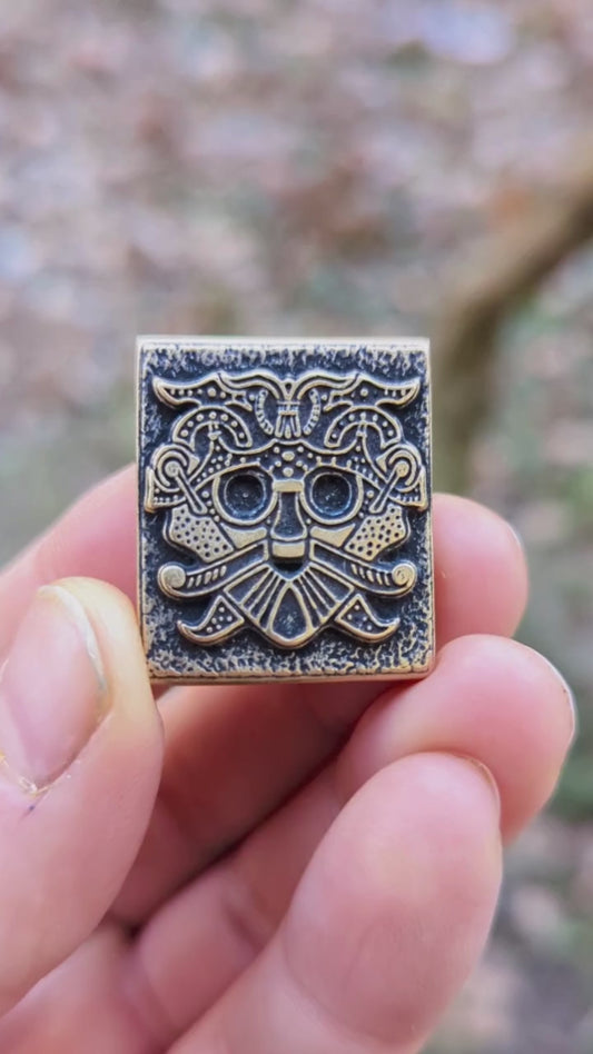 Mask of Loki molle clip