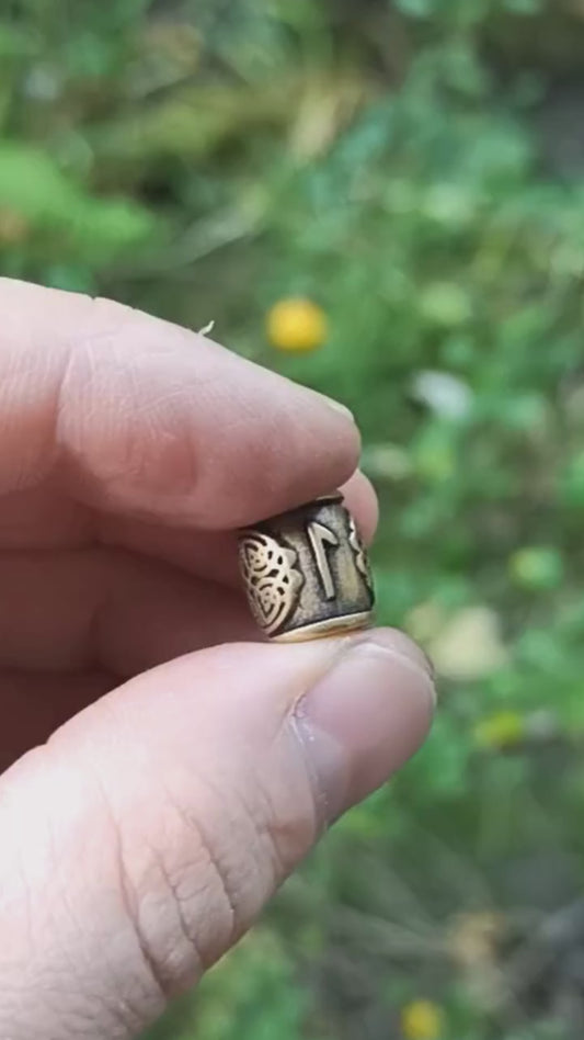 Laguz rune bead