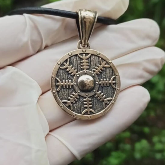 Helm of Awe on Viking shield pendant