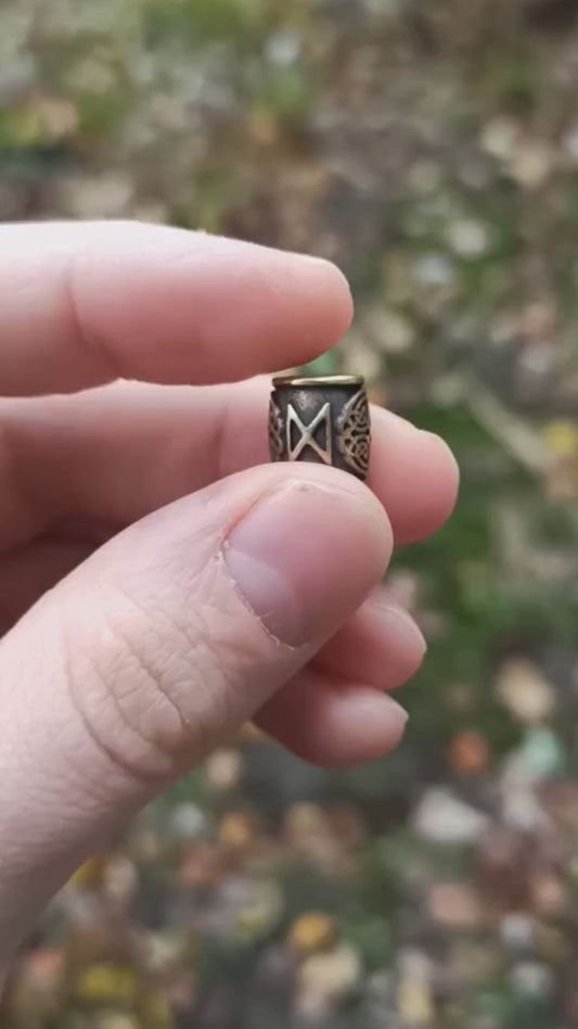 Dagaz rune bead