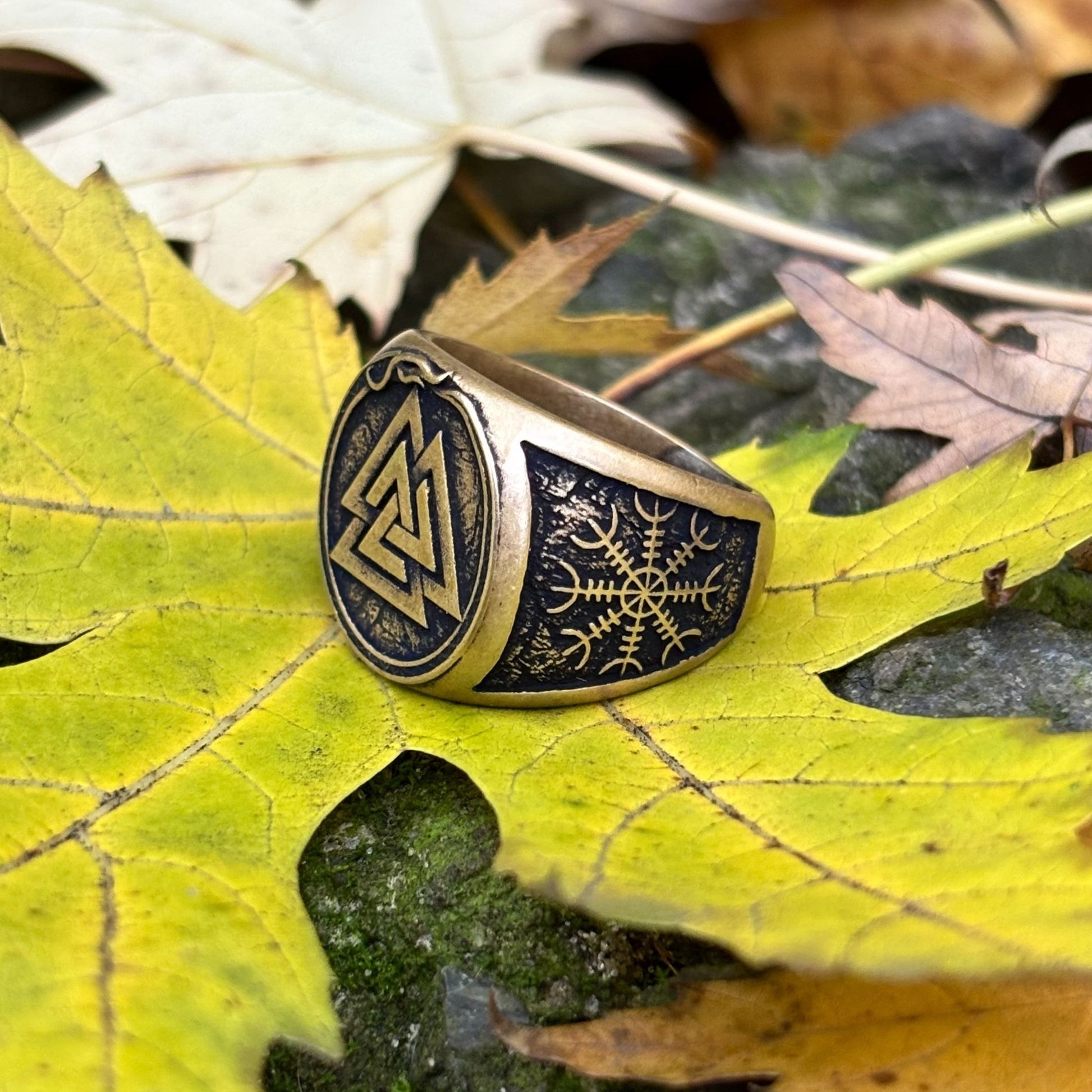Valknut Aegishialmur and Vegvisir Ring