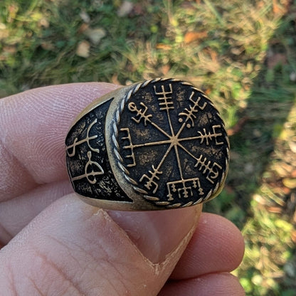 Draumstafir Ring with Vegvisir
