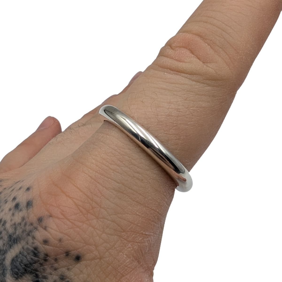 Minimalist simple ring