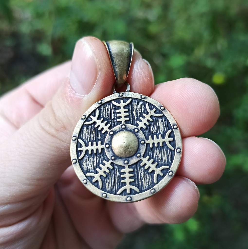 Helm of Awe on Viking shield bronze pendant