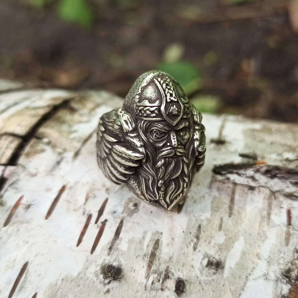 Odin with ravens bronze signet ring   