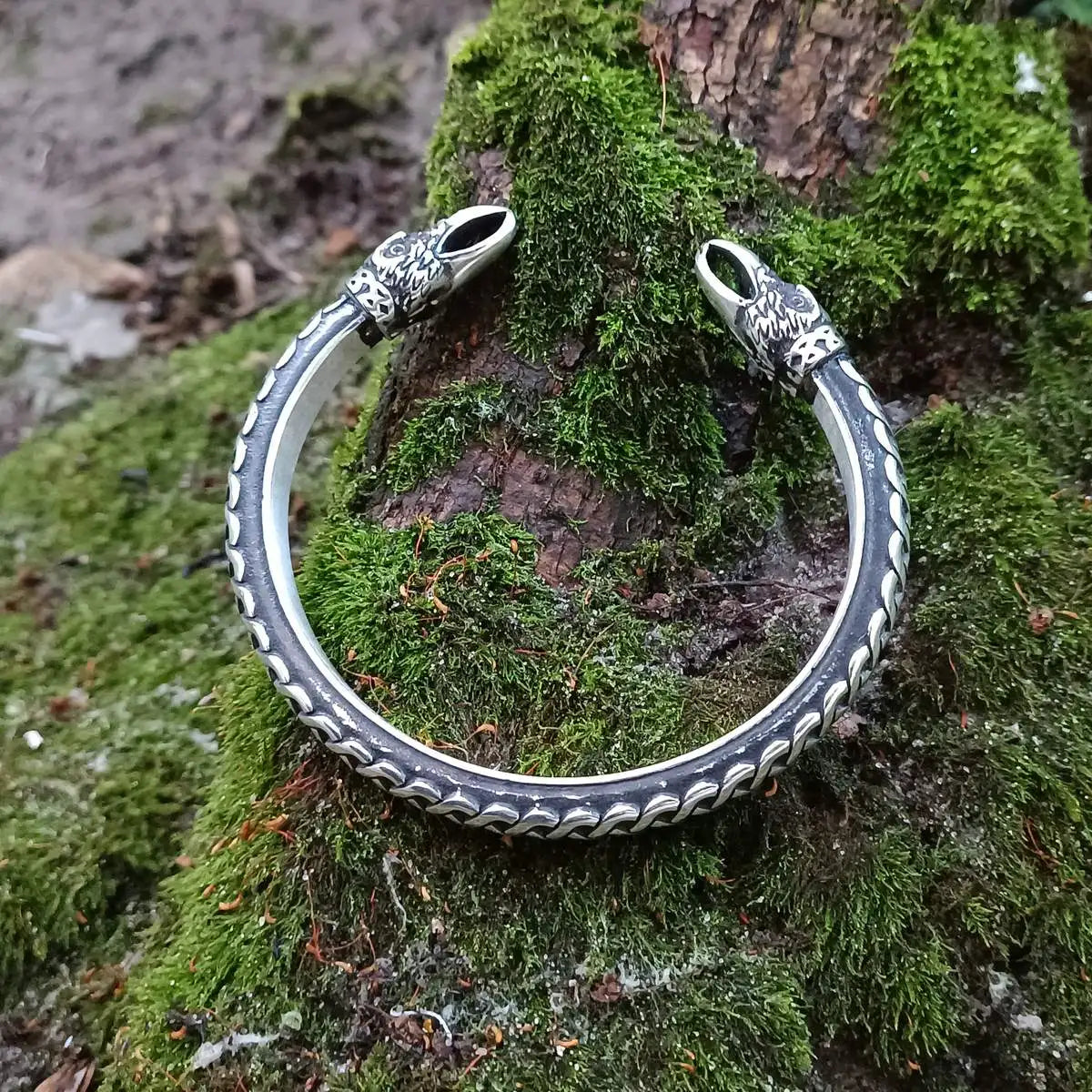 Iron bracelet | Lufolk