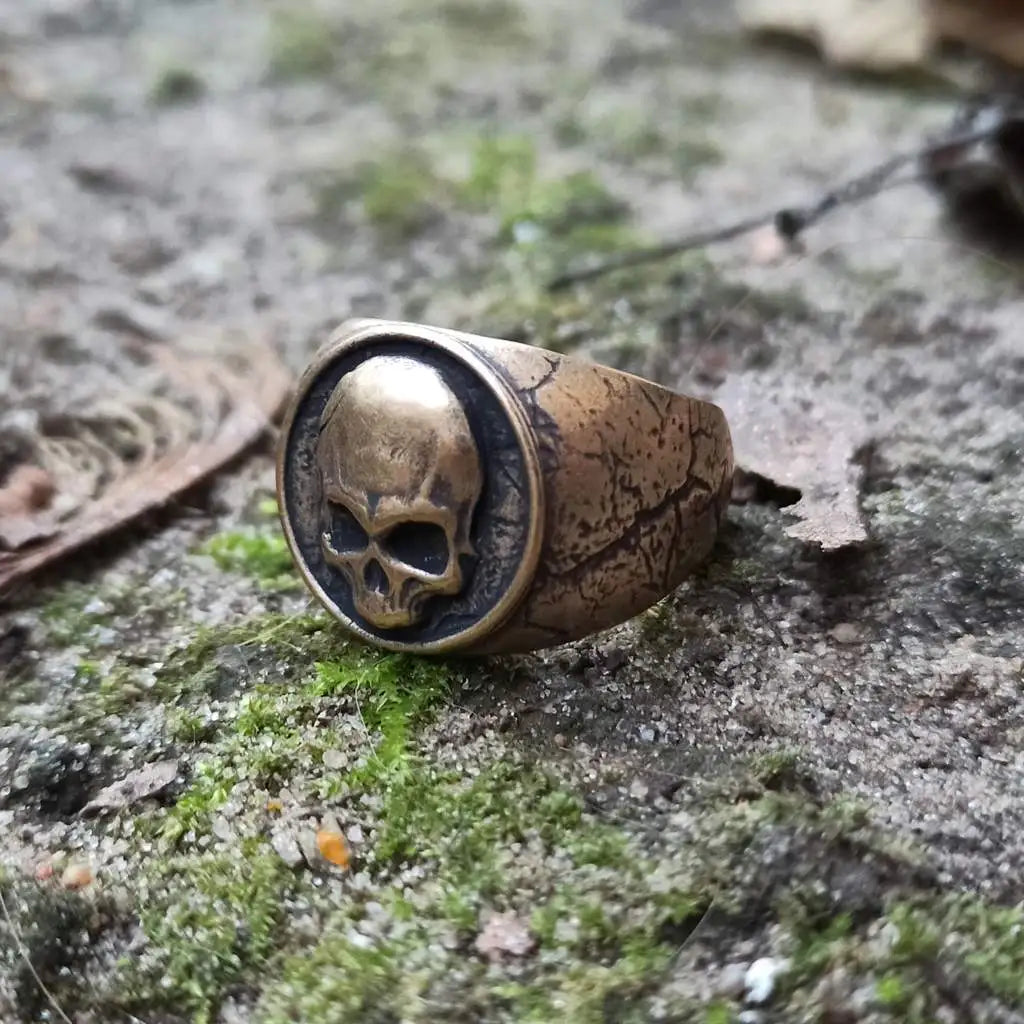 Human skull signet bronze ring