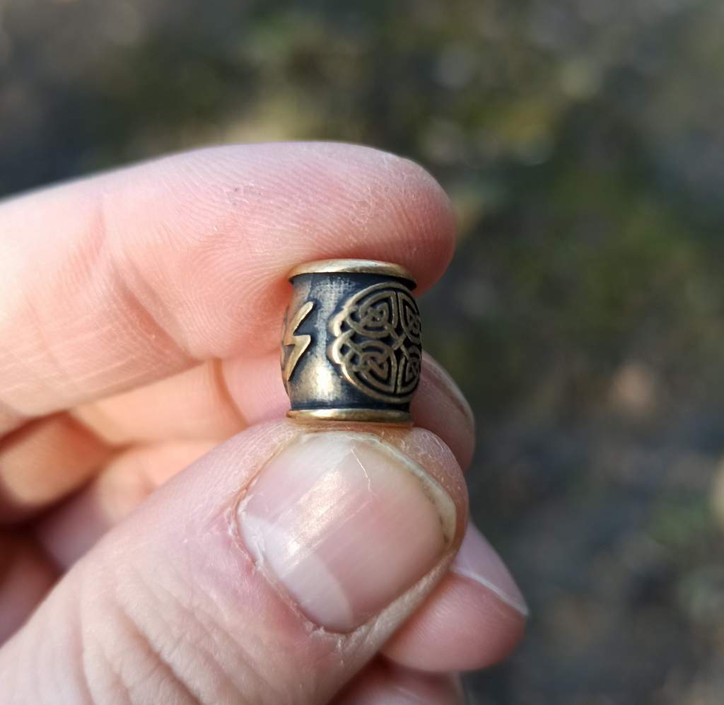 Sowilo rune bronze bead