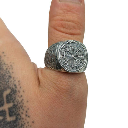Vegvisir with Mammen ornament silver signet ring