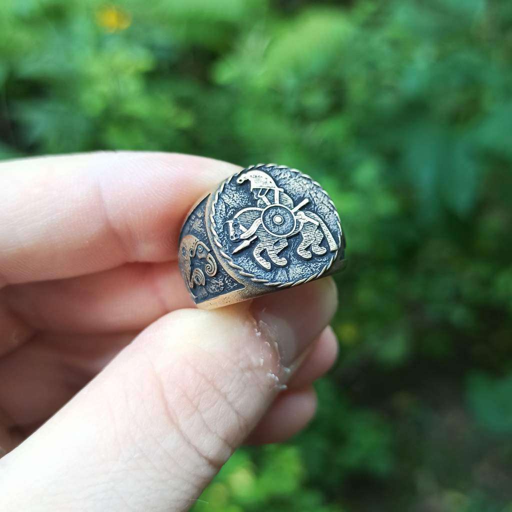 Horseman from Vendel plates signet bronze ring   