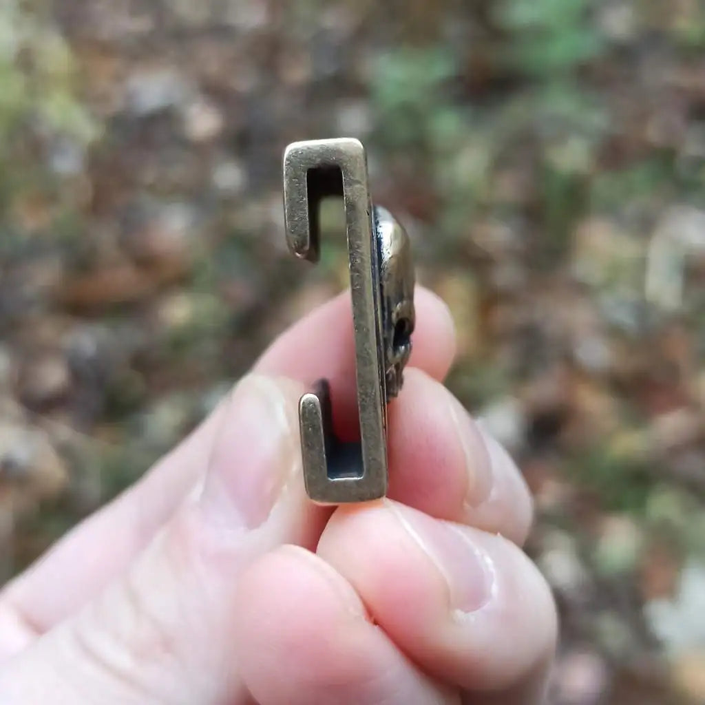 Skull bronze Molle clip